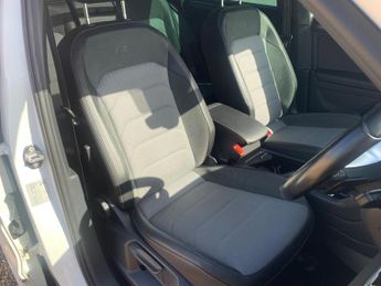 Volkswagen Tiguan 2.0 BiTDI BlueMotion Tech R-Line DSG 4Motion Euro 6 (s/s) 5dr