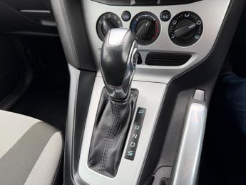 Ford Focus 1.6 Zetec Powershift Euro 5 5dr