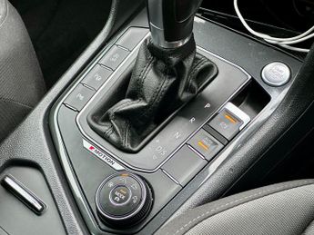 Volkswagen Tiguan 2.0 TDI Match DSG 4Motion Euro 6 (s/s) 5dr