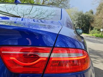 Jaguar XE 2.0d Prestige Auto AWD Euro 6 (s/s) 4dr