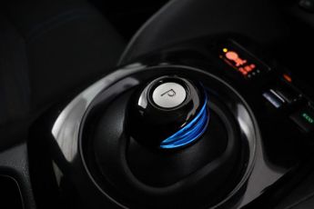 Nissan Leaf 39kWh N-Connecta Auto 5dr