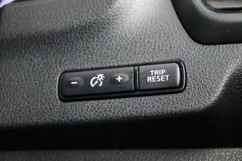 Nissan Leaf 39kWh N-Connecta Auto 5dr