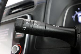 Nissan Leaf 39kWh N-Connecta Auto 5dr