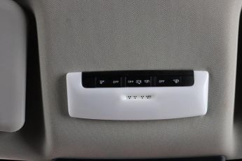 Nissan Leaf 39kWh N-Connecta Auto 5dr