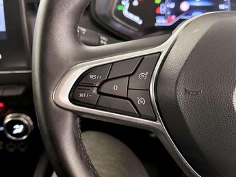 Renault Clio 1.0 TCe Evolution Hatchback 5dr Petrol Manual Euro 6 (s/s) (90 p