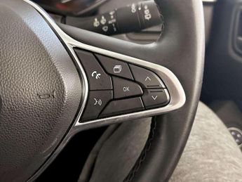 Renault Clio 1.0 TCe Evolution Hatchback 5dr Petrol Manual Euro 6 (s/s) (90 p