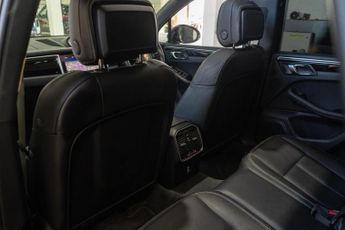 Porsche Macan 2.0T PDK 4WD Euro 6 (s/s) 5dr