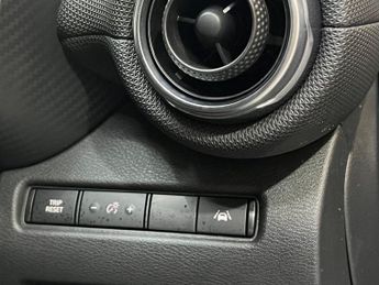Nissan Juke 1.0 DIG-T Acenta DCT Auto Euro 6 (s/s) 5dr