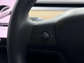 Tesla Model 3 Standard Range Plus Auto RWD 4dr