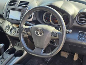 Toyota RAV4 2.2 D-CAT SR Auto 4WD Euro 5 5dr
