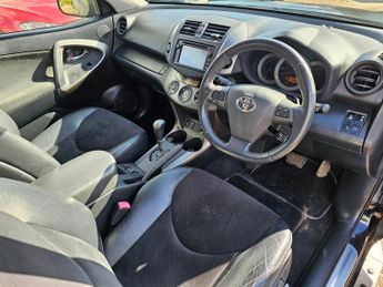 Toyota RAV4 2.2 D-CAT SR Auto 4WD Euro 5 5dr