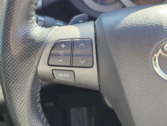 Toyota RAV4 2.2 D-CAT SR Auto 4WD Euro 5 5dr