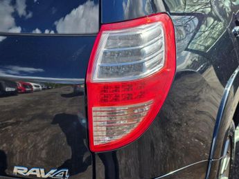 Toyota RAV4 2.2 D-CAT SR Auto 4WD Euro 5 5dr