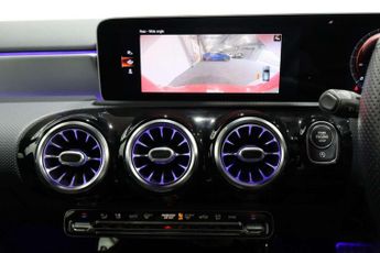 MERCEDES-BENZ A-CLASS 1.3 A 200 AMG Line Premium Auto 5dr