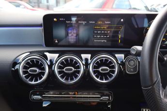MERCEDES-BENZ A-CLASS 1.3 A 200 AMG Line Premium Auto 5dr