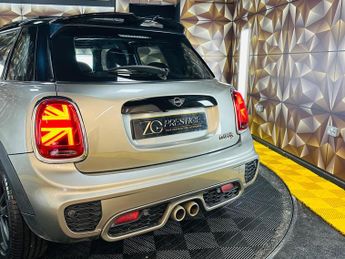 MINI Hatch 2.0 Cooper S Sport Steptronic Euro 6 (s/s) 5dr