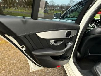 Mercedes-Benz C Class 2.1 C220 BlueTEC AMG Line (Premium) G-Tronic+ Euro 6 (s/s) 4dr