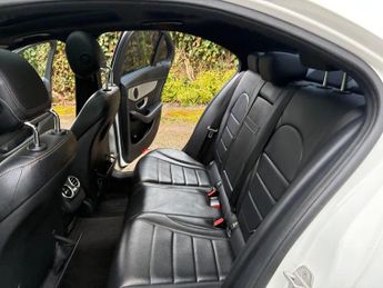 Mercedes-Benz C Class 2.1 C220 BlueTEC AMG Line (Premium) G-Tronic+ Euro 6 (s/s) 4dr