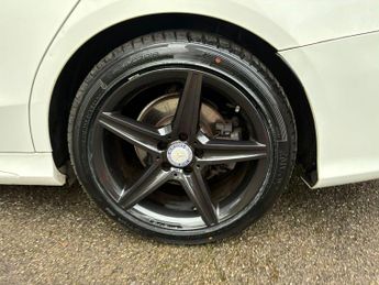 Mercedes-Benz C Class 2.1 C220 BlueTEC AMG Line (Premium) G-Tronic+ Euro 6 (s/s) 4dr
