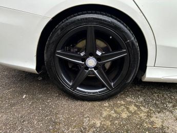 Mercedes-Benz C Class 2.1 C220 BlueTEC AMG Line (Premium) G-Tronic+ Euro 6 (s/s) 4dr