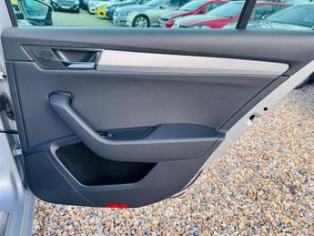 Skoda Superb 1.4 TSI iV 13kWh SE Technology DSG Euro 6 (s/s) 5dr