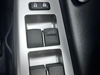 Toyota Yaris 1.33 Dual VVT-i Icon Plus Multidrive S Euro 5 5dr
