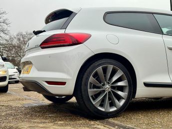 Volkswagen Scirocco 2.0 TDI BlueMotion Tech GT DSG Euro 6 (s/s) 3dr