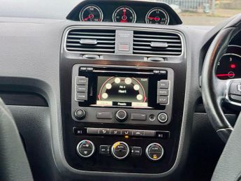 Volkswagen Scirocco 2.0 TDI BlueMotion Tech GT DSG Euro 6 (s/s) 3dr
