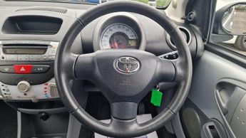 Toyota AYGO 1.0 VVT-i Ice MultiMode Euro 5 5dr
