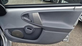 Toyota AYGO 1.0 VVT-i Ice MultiMode Euro 5 5dr