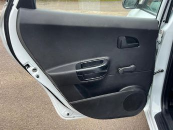 Kia Ceed 1.4 Strike Euro 4 5dr