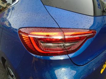 Renault Clio 1.6 E-TECH Techno Auto Euro 6 (s/s) 5dr