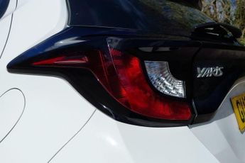 Toyota Yaris 1.5 VVT-h Icon E-CVT Euro 6 (s/s) 5dr