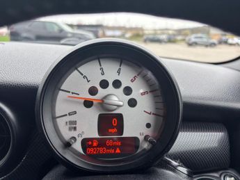 MINI Convertible 2.0 Cooper SD Euro 5 (s/s) 2dr