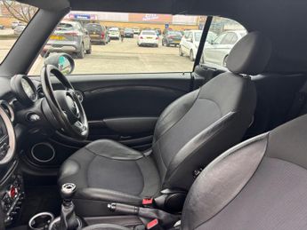 MINI Convertible 2.0 Cooper SD Euro 5 (s/s) 2dr