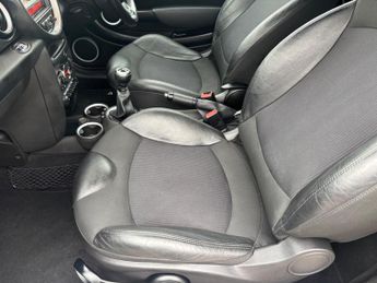 MINI Convertible 2.0 Cooper SD Euro 5 (s/s) 2dr