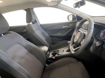 Nissan Qashqai 1.3 DIG-T MHEV Acenta Premium SUV 5dr Petrol Hybrid Manual Euro 