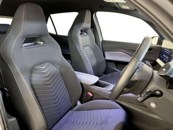 CUPRA Born e-Boost 58kWh V2 Hatchback 5dr Electric Auto (230 ps)