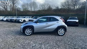 Toyota Aygo X 1.0 VVT-i Pure x-shift Euro 6 (s/s) 5dr