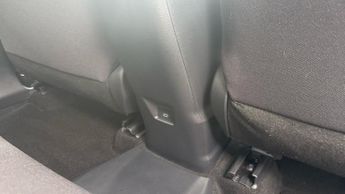 Toyota C-HR 2.0 VVT 13.6kWh Design CVT Euro 6 (s/s) 5dr