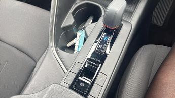 Toyota C-HR 2.0 VVT 13.6kWh Design CVT Euro 6 (s/s) 5dr