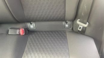 Toyota Yaris 1.5 VVT-h Design E-CVT Euro 6 (s/s) 5dr