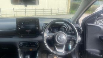 Toyota Yaris 1.5 VVT-h Design E-CVT Euro 6 (s/s) 5dr