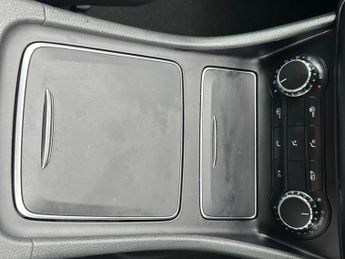 Mercedes-Benz GLA 1.6 GLA180 Urban Edition 7G-DCT Euro 6 (s/s) 5dr