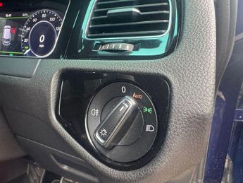 VOLKSWAGEN GOLF 2.0 TSI BlueMotion Tech R  Hatchback 5dr Petrol DSG 4Motion Euro