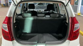 Hyundai i10 1.2 Active Hatchback 5dr Petrol Auto Euro 5 (85 bhp)