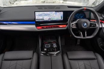 BMW i5 M60 83.9kWh Auto xDrive 4dr