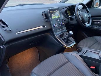 Renault Grand Scenic 1.5h dCi Hybrid Assist Dynamique Nav Euro 6 (s/s) 5dr