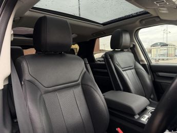 Land Rover Discovery 3.0 SD V6 Landmark Edition Auto 4WD Euro 6 (s/s) 5dr
