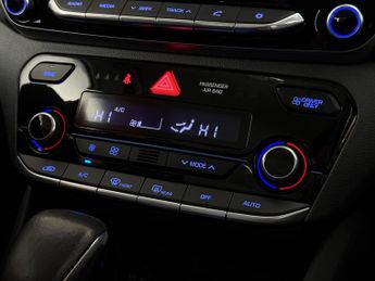 Hyundai IONIQ 1.6 h-GDi SE DCT Euro 6 (s/s) 5dr